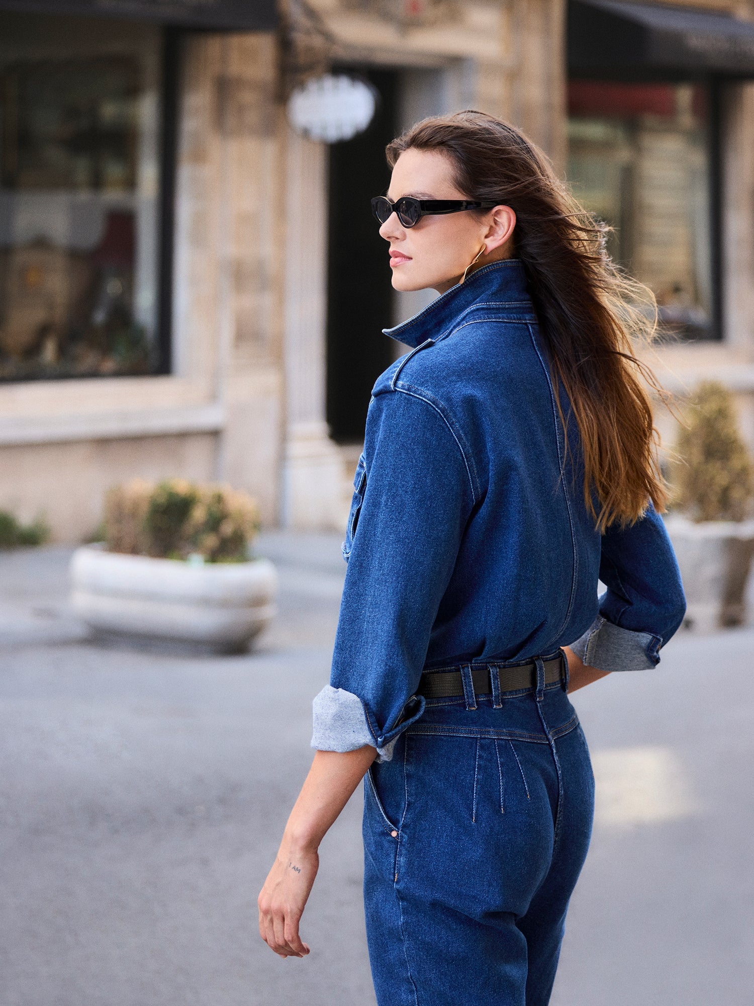 Günlük Hayatın İçindeki En Zamansız Parça: Denim