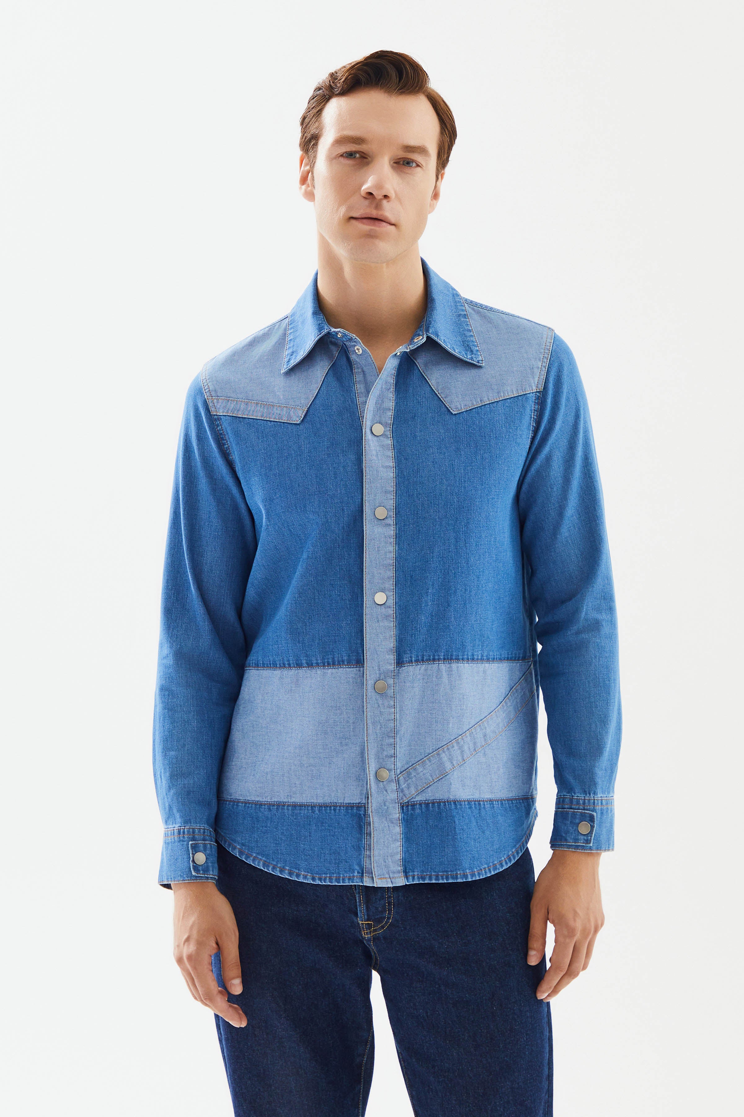 Erkek Açık Mavi Şerit Detaylı Denim Gömlek