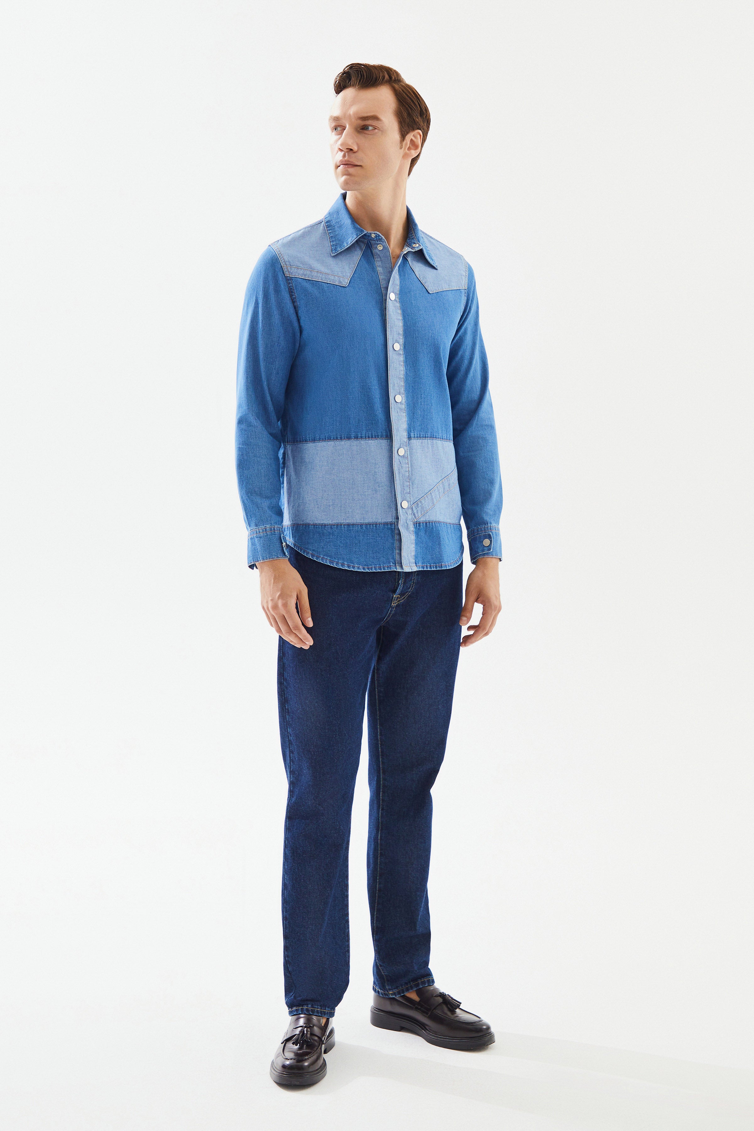 Erkek Açık Mavi Şerit Detaylı Denim Gömlek