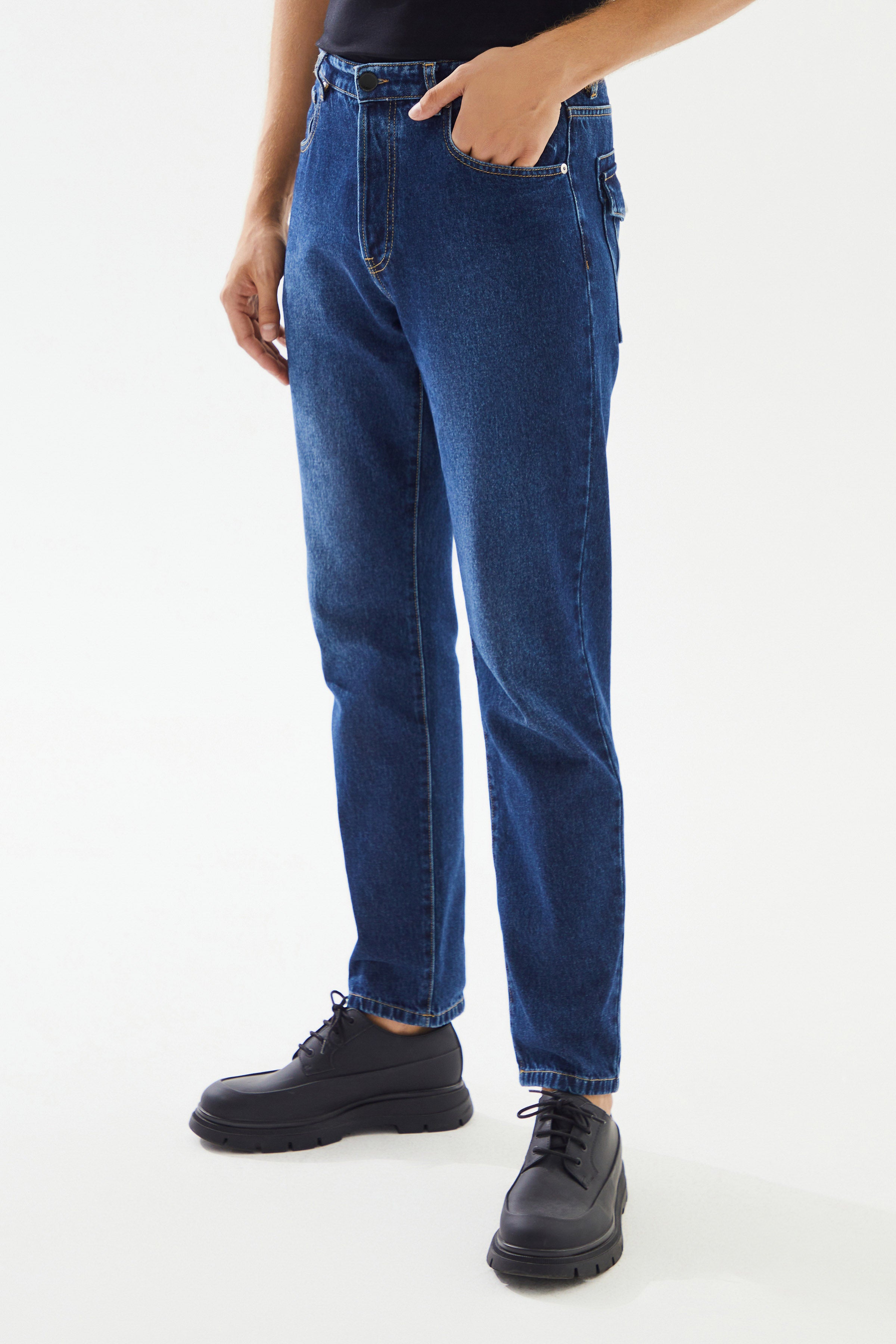 Erkek Lacivert Kapaklı Cep Denim Pantolon
